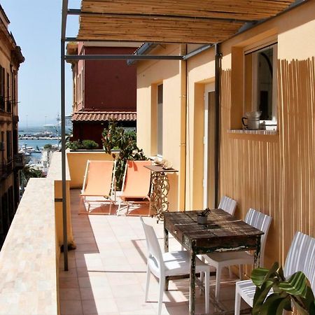 Appartamento Con Terrazza Panoramica In Marina. 卡利亚里 外观 照片