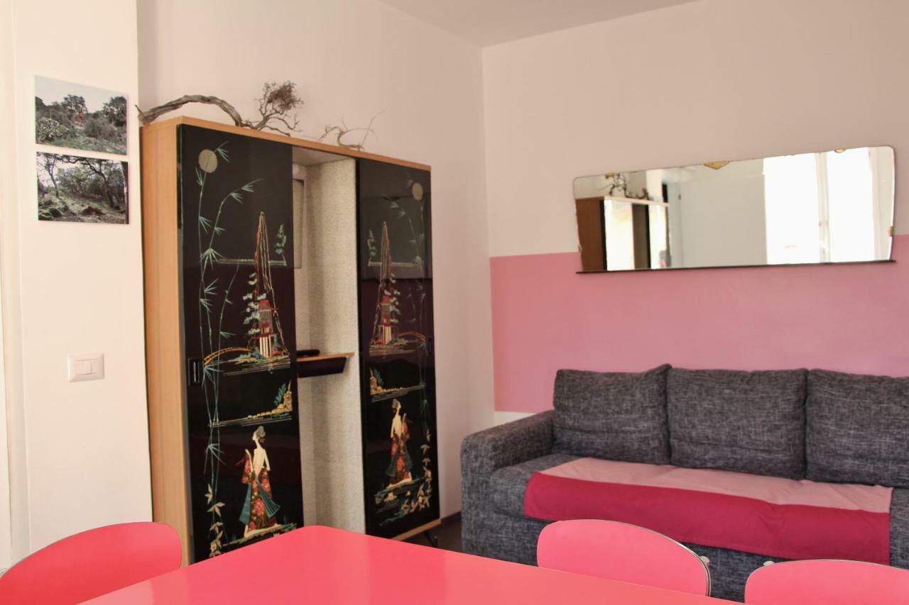Appartamento Con Terrazza Panoramica In Marina. 卡利亚里 外观 照片